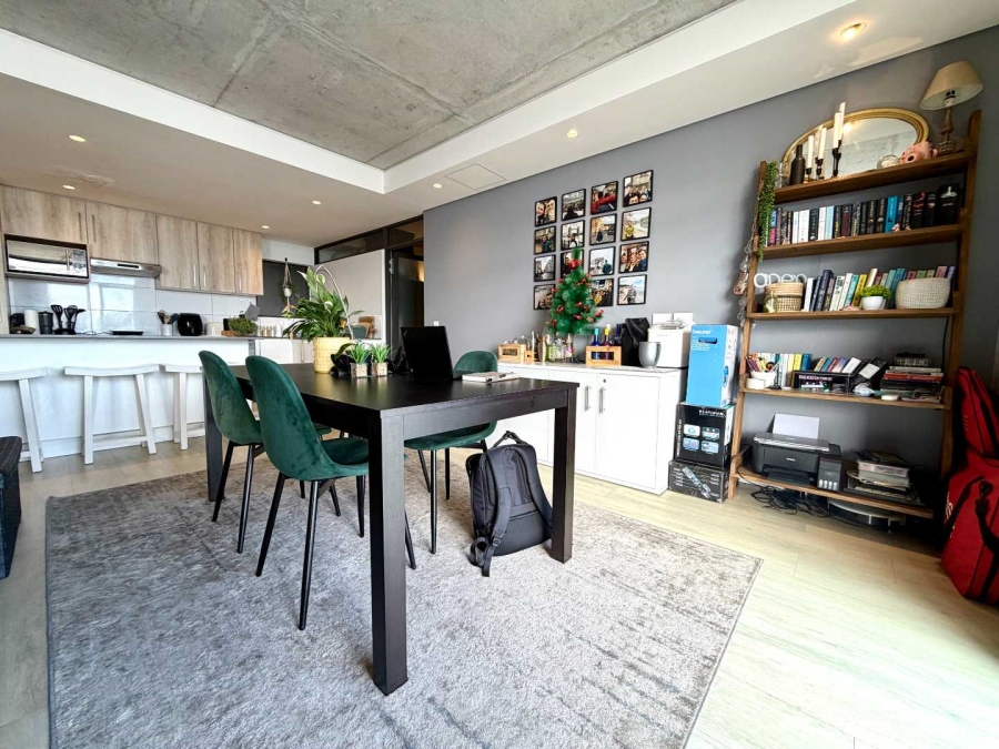 To Let 2 Bedroom Property for Rent in Woodstock Western Cape